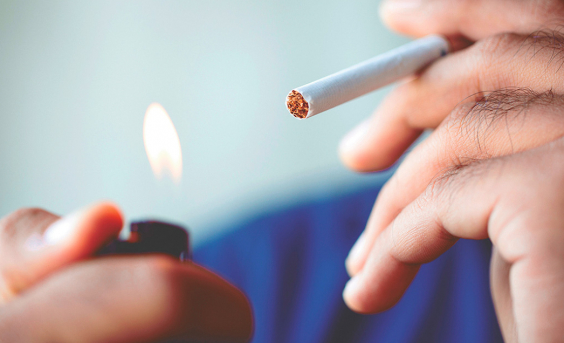 Smēķētājs. Cigaretes. Ilustratīvs foto.