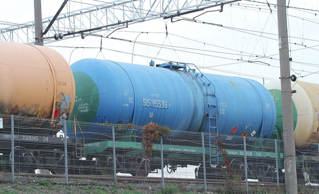 Krievijas iebrukuma Ukrainā radītā sarežģītā situācija tranzīta pārvadājumos un augošais subsīdiju apjoms, kas nepieciešams dzelzceļa infrastruktūras uzturēšanai, licis Latvijai apsvērt, vai nepārtraukt šīs nozares darbību vispār.