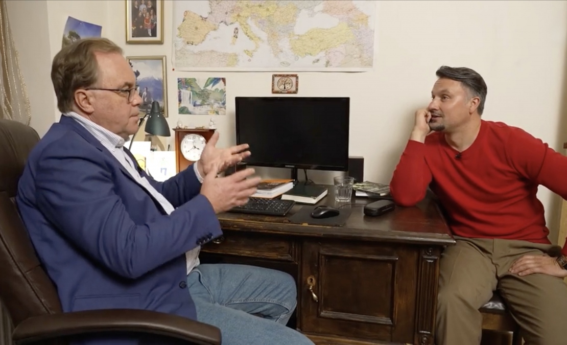 Astrologs Andris Račs un aktieris Andris Bulis. Astrologs Andris Račs un aktieris Andris Bulis.