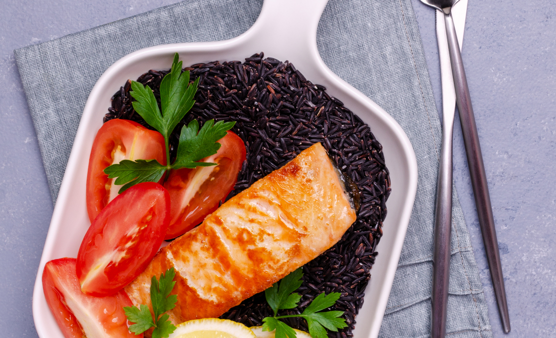 Pikantā zivs fileja ar laimu un koriandru.