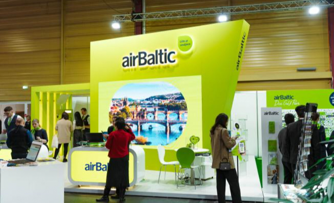 "airBaltic" stendā. "airBaltic" stendā.