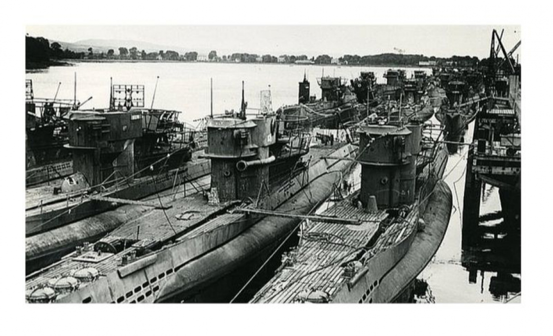 Vācu zemūdene Londonderijas ostā.