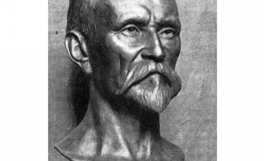 Tēlnieka K. Rončevska 1926. gadā veidotais Raiņa portrets bronzā.