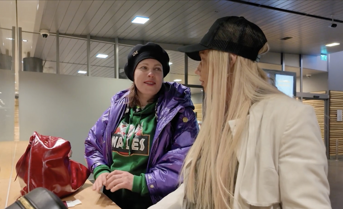 Magone kopā ar draudzeni Ilvu dodas uz Ēģipti.