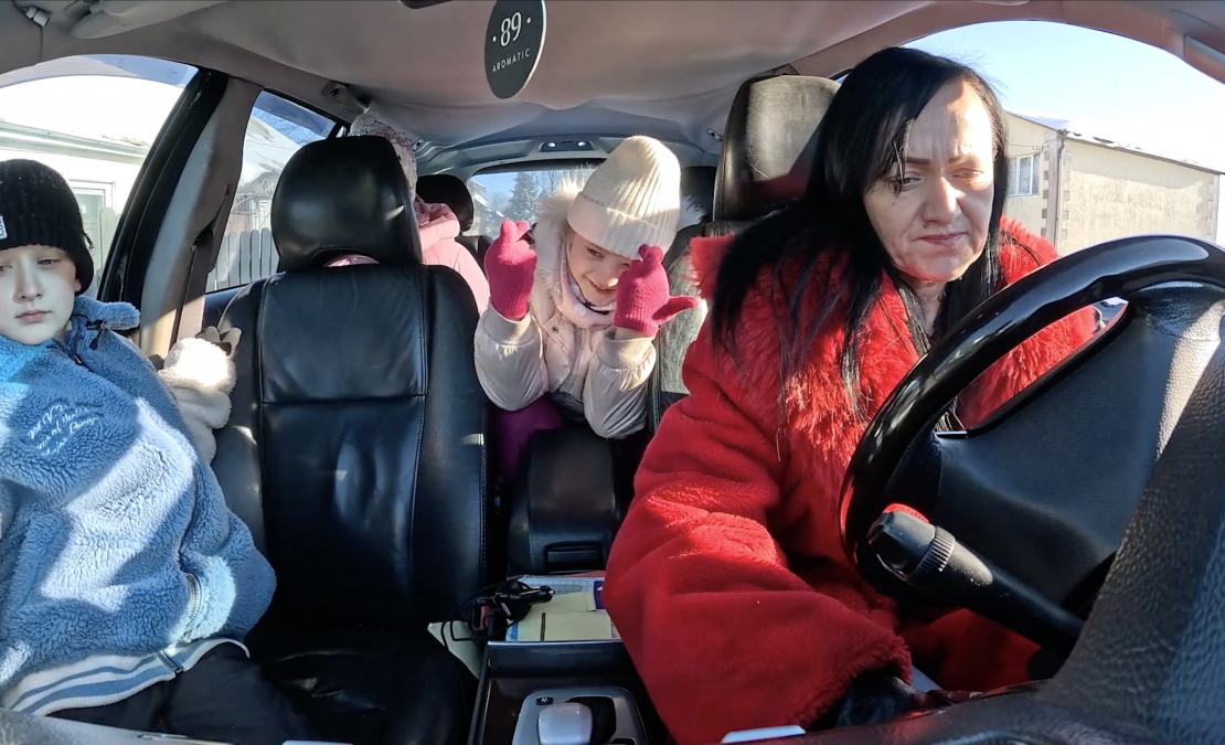 Turam īkšķus, lai auto pielec!