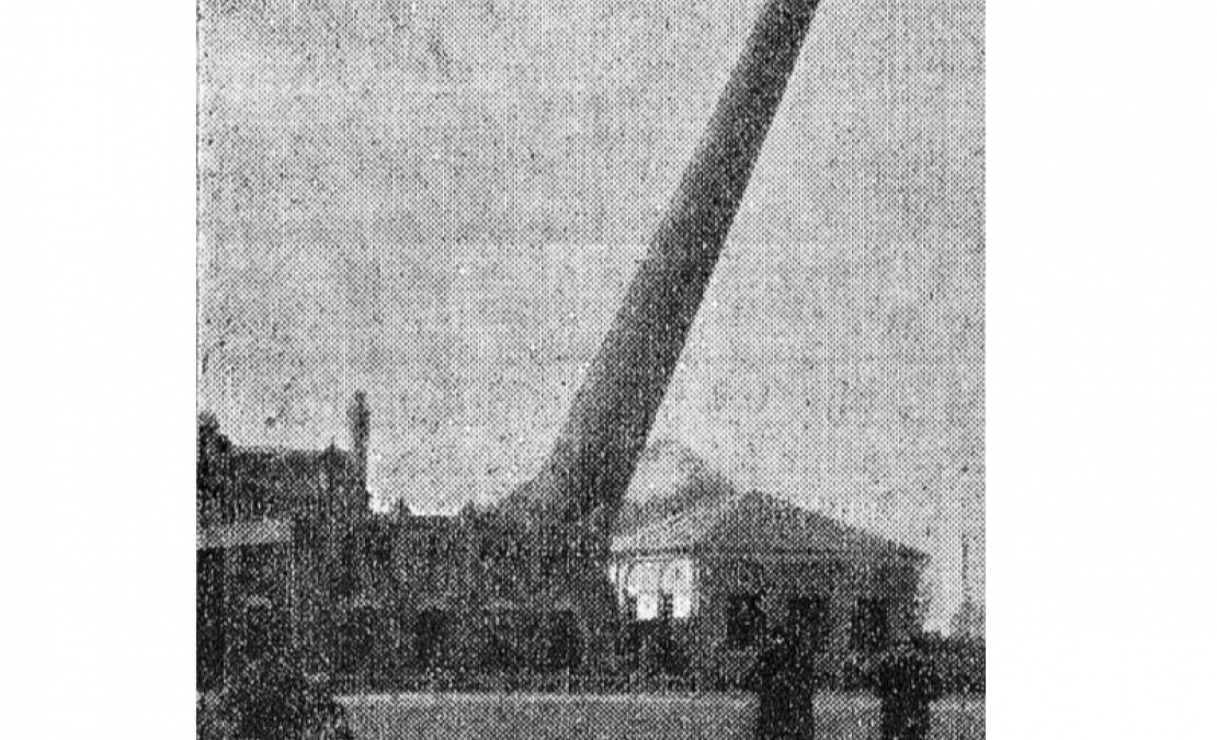 Vecās spēkstacijas skurstenis bija 60 metru augsts.