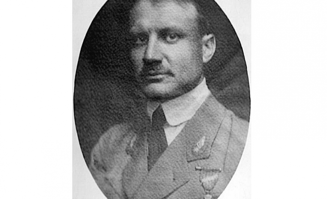 Eduards Pulpe Francijas kara aviācijas dienestā. Eduards Pulpe Francijas kara aviācijas dienestā.