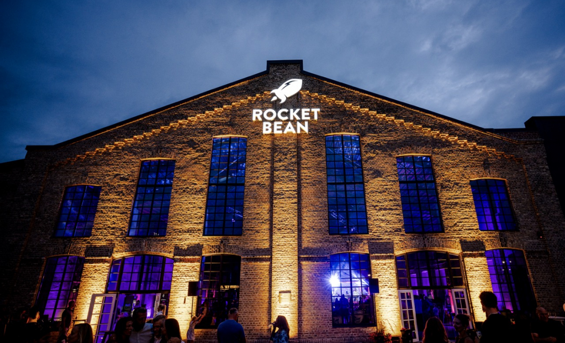 "Rocket Bean" jaunās grauzdētavas atklāšanas pasākums Rīgā.