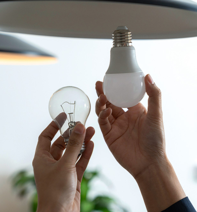 LED spuldzes patērē vidēji par 80–90% mazāk elektroenerģijas nekā citu veidu spuldzes un to darbības laiks ir ilgāks.