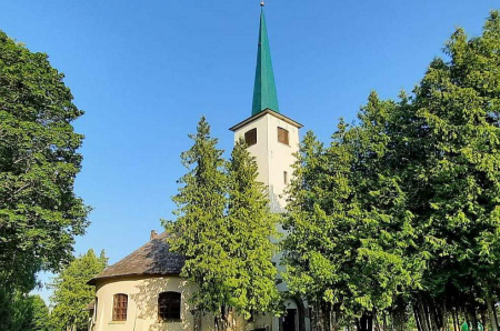 Allažu baznīca mūsdienās.