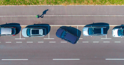 Pirms auto novietošanas stāvvietā vispirms jānovērtē tās garums. Pirms auto novietošanas stāvvietā vispirms jānovērtē tās garums.