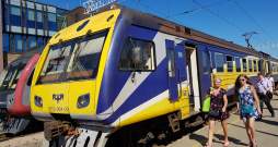 Elektriskais vilciens RVR ER2-964-09 Carnikava - Rīga.