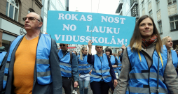 LIZDA rīkotais protesta gājiens. LIZDA rīkotais protesta gājiens.