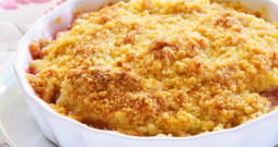 Rabarberu plātsmaize.