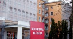 Vairāki mediķi cēluši trauksmi, ka P. Stradiņa klīniskās universitātes slimnīcas Neatliekamās medicīnas centrā ir būtiskas darba organizācijas problēmas.