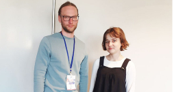 Ansis Svitiņš un Anna Marija Ozola – divi no trim jauniešiem, kas pārstāvēja Latviju Eiropas pilsoņu paneļa diskusijās par mācību mobilitāti. Ansis Svitiņš un Anna Marija Ozola – divi no trim jauniešiem, kas pārstāvēja Latviju Eiropas pilsoņu paneļa diskusijās par mācību mobilitāti.