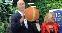 Ilmārs par sporta žurnālistu "Latvijas Avīzē" strādā jau 15 gadus. Pats kādreiz spēlējis basketbolu un futbolu, tāpēc tēmas par šiem sporta veidiem ir vistuvākās.