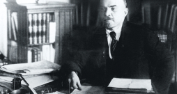 Ļeņins savā kabinetā 1920.–1922. gadā.