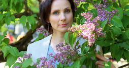 Inga Misāne-Garsberga: "Daudzi izrādes "Ar balles kurpēm Sibīrijas sniegos" notikumi risinās maijā."