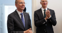 Edgars Rinkēvičs un Krišjānis Kariņš. Edgars Rinkēvičs un Krišjānis Kariņš.