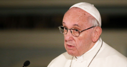 Viņa Svētība pāvests Francisks ekumeniskā dievkalpojuma laikā Doma baznīcā. 2018. gads. Viņa Svētība pāvests Francisks ekumeniskā dievkalpojuma laikā Doma baznīcā. 2018. gads.