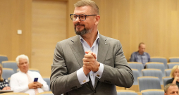 Jānis Buks gada laikā cer pamatīgi mainīt sporta nozares uzbūvi Latvijā. Jānis Buks gada laikā cer pamatīgi mainīt sporta nozares uzbūvi Latvijā.