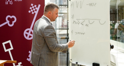 Rīgas pilsētas izpilddirektors Jānis Lange informē par disciplinārlietas izmeklēšanas rezultātiem.
