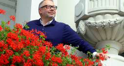 Māris Vītols: "Mana pārliecība ir, ka Nacionālajam teātrim jāmainās repertuāra kvalitātes ziņā, jāvirzās uz starptautisku izcilību, jāmeklē jauni teātra valodas veidi, mūsdienīgākas izpausmes, nepieciešams jauns kvalitatīvs attīstības posms."