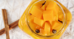 Ķirbji, marinēti ar citronskābi. Ķirbji, marinēti ar citronskābi.