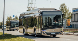 Autobuss pirkts par 550 500 eiro, līdzekļi iegūti ES Kohēzijas fonda projektā. Autobuss pirkts par 550 500 eiro, līdzekļi iegūti ES Kohēzijas fonda projektā.