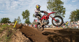 Pauls Jonass pēc ilgāka pārtraukuma atkal startēs motokrosa olimpiādē – Nāciju kausā, kas oktobrī norisināsies Francijā. Pauls Jonass pēc ilgāka pārtraukuma atkal startēs motokrosa olimpiādē – Nāciju kausā, kas oktobrī norisināsies Francijā.