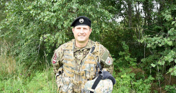 Edgars Mekšs uzskata, ka pēc pagājušā gada Krievijas iebrukuma Ukrainā ir īstais laiks stāties Zemessardzē.