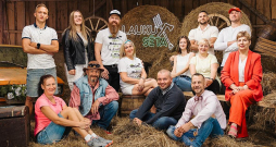 Šovs "Lauku sēta". Šovs "Lauku sēta".