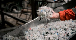 Pārstrādes ceļā tiek iegūtas augstvērtīgas PP un LDPE materiālu granulas, kas vēlāk nonāk dažādos uzņēmumos ārpus Latvijas, kur ražo, piemēram, jaunu plēvi, atkritumu maisus, dažādas caurules un citas preces. 