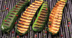 Grilēti cukīni.