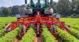 'Lemken Steketee EC-Ridger 9' agregāts. 'Lemken Steketee EC-Ridger 9' agregāts.