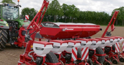 'Kverneland Optima' agregāts. 'Kverneland Optima' agregāts.