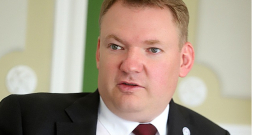 Edvards Smiltēns: "Redzot bezatbildību un ārprātu, kas izveidots "Jaunās Vienotības" ambīciju vadībā, esam kļuvuši par lielāko opozīcijas pārstāvību Saeimā." Edvards Smiltēns: "Redzot bezatbildību un ārprātu, kas izveidots "Jaunās Vienotības" ambīciju vadībā, esam kļuvuši par lielāko opozīcijas pārstāvību Saeimā."