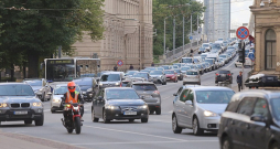 Vanšu tilts. Vidējais kustības ātrums – 5 km/h. Vanšu tilts. Vidējais kustības ātrums – 5 km/h.