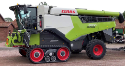 'Claas Lexion 8700' kombains. 'Claas Lexion 8700' kombains.