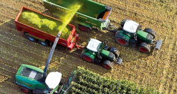 'Fendt Logistic' darbībā. 'Fendt Logistic' darbībā.