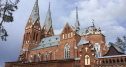 Viļakas katoļu baznīca ir pierobežas lepnums – monumentāla arhitektūra
un spraiga ticības dzīve. Viļakas katoļu baznīca ir pierobežas lepnums – monumentāla arhitektūra
un spraiga ticības dzīve.