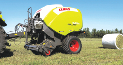 'Claas Rollant 540' savācējprese. 'Claas Rollant 540' savācējprese.