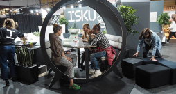 Inovatīvs "ISKU" akustiskais risinājums "BlockO", kas interjeram piešķir individualitāti. Inovatīvs "ISKU" akustiskais risinājums "BlockO", kas interjeram piešķir individualitāti.