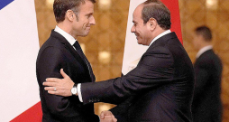 Francijas prezidents Emanuels Makrons (no kreisās) sava Tuvo Austrumu brauciena laikā tikās arī ar Ēģiptes prezidentu Abdelfatahu al Sisi. Makrons vizītes gaitā Kairā paziņoja, ka Izraēlas plaša mēroga iebrukums Gazas joslā būtu kļūda. Francijas prezidents Emanuels Makrons (no kreisās) sava Tuvo Austrumu brauciena laikā tikās arī ar Ēģiptes prezidentu Abdelfatahu al Sisi. Makrons vizītes gaitā Kairā paziņoja, ka Izraēlas plaša mēroga iebrukums Gazas joslā būtu kļūda.