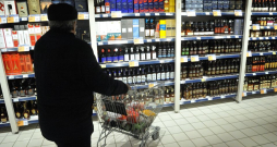Ilustratīvs attēls. Alkohola stends.