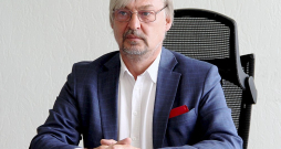 Dagnis Straubergs, Limbažu novada pašvaldības domes priekšsēdētājs: "Būvējot šādu infrastruktūru, vietējām kopienām ir jābūt ieguvējām. Tā tas ir visās normālās pasaules valstīs." Dagnis Straubergs, Limbažu novada pašvaldības domes priekšsēdētājs: "Būvējot šādu infrastruktūru, vietējām kopienām ir jābūt ieguvējām. Tā tas ir visās normālās pasaules valstīs."