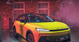 Uzraksts uz šī izskatīgā auto deguna nozīmē – Pekina. Vai esam gatavi ar tādu braukt Rīgā? Uzraksts uz šī izskatīgā auto deguna nozīmē – Pekina. Vai esam gatavi ar tādu braukt Rīgā?