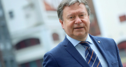 Dainis Locis: "Pēc Krievijas agresijas daudz kas no padomju mantojuma ir novākts, bet tā ir aisberga redzamā daļa." Dainis Locis: "Pēc Krievijas agresijas daudz kas no padomju mantojuma ir novākts, bet tā ir aisberga redzamā daļa."
