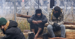 Nelegālie migranti pie ES robežas. Nelegālie migranti pie ES robežas.